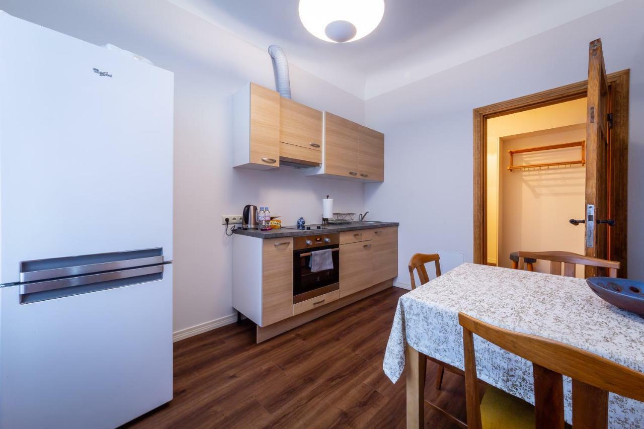 Stories Writer'S Ap 40Sqm Renovated Free Parking Apartamento Riga Exterior foto