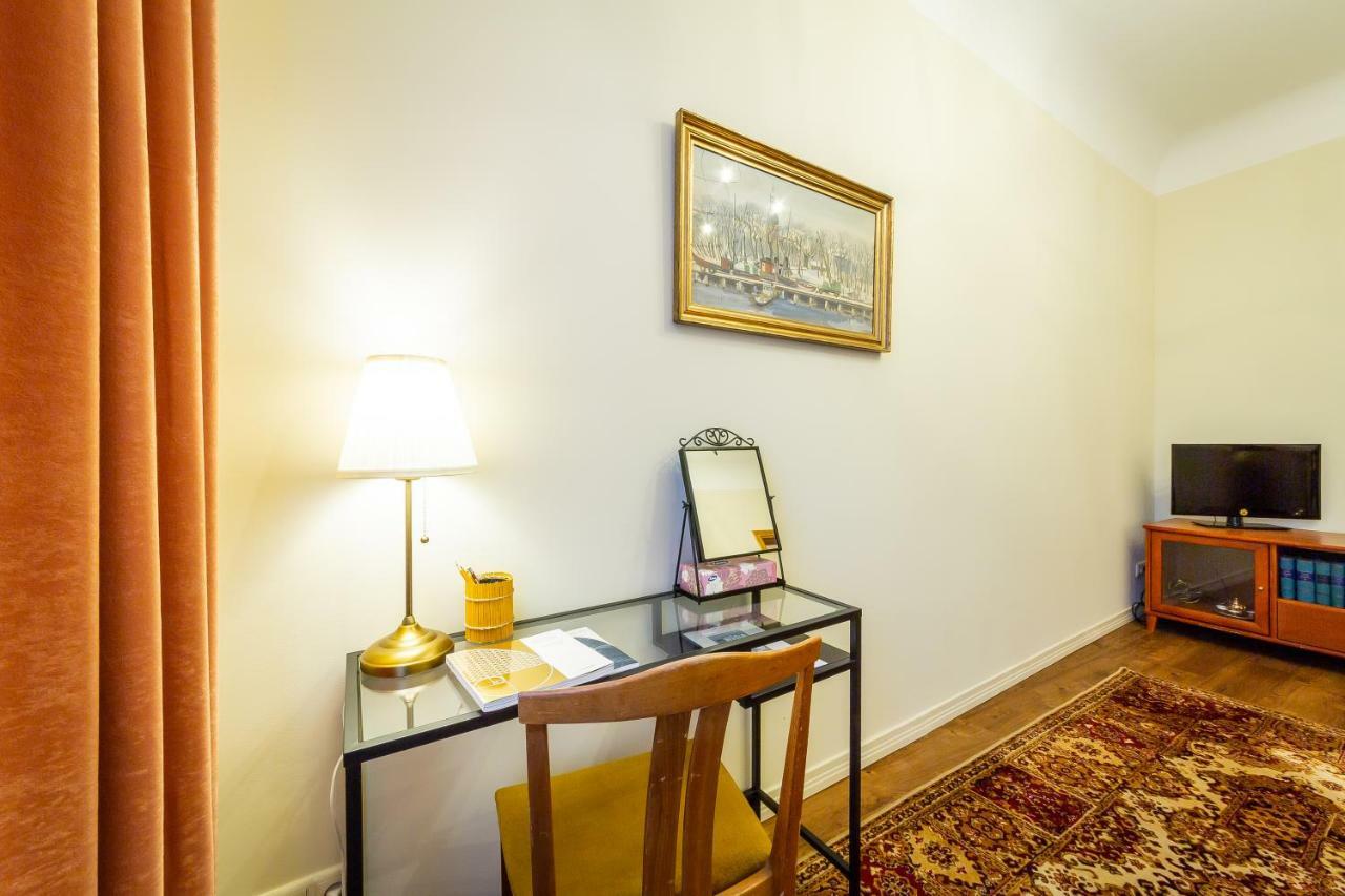 Stories Writer'S Ap 40Sqm Renovated Free Parking Apartamento Riga Exterior foto